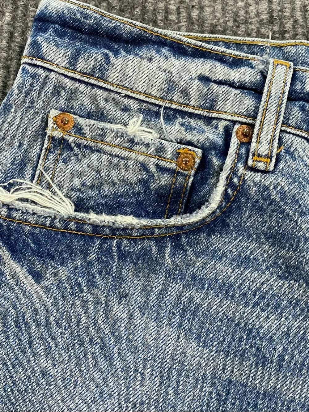 Zara Men's Renaissance Printed Distressed Jeans Size 29